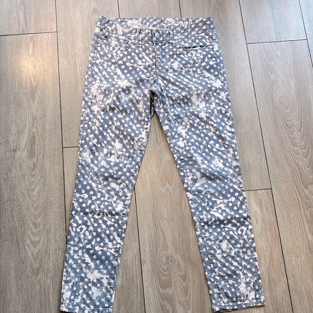 EUC GAP jeans always skinny, size 28